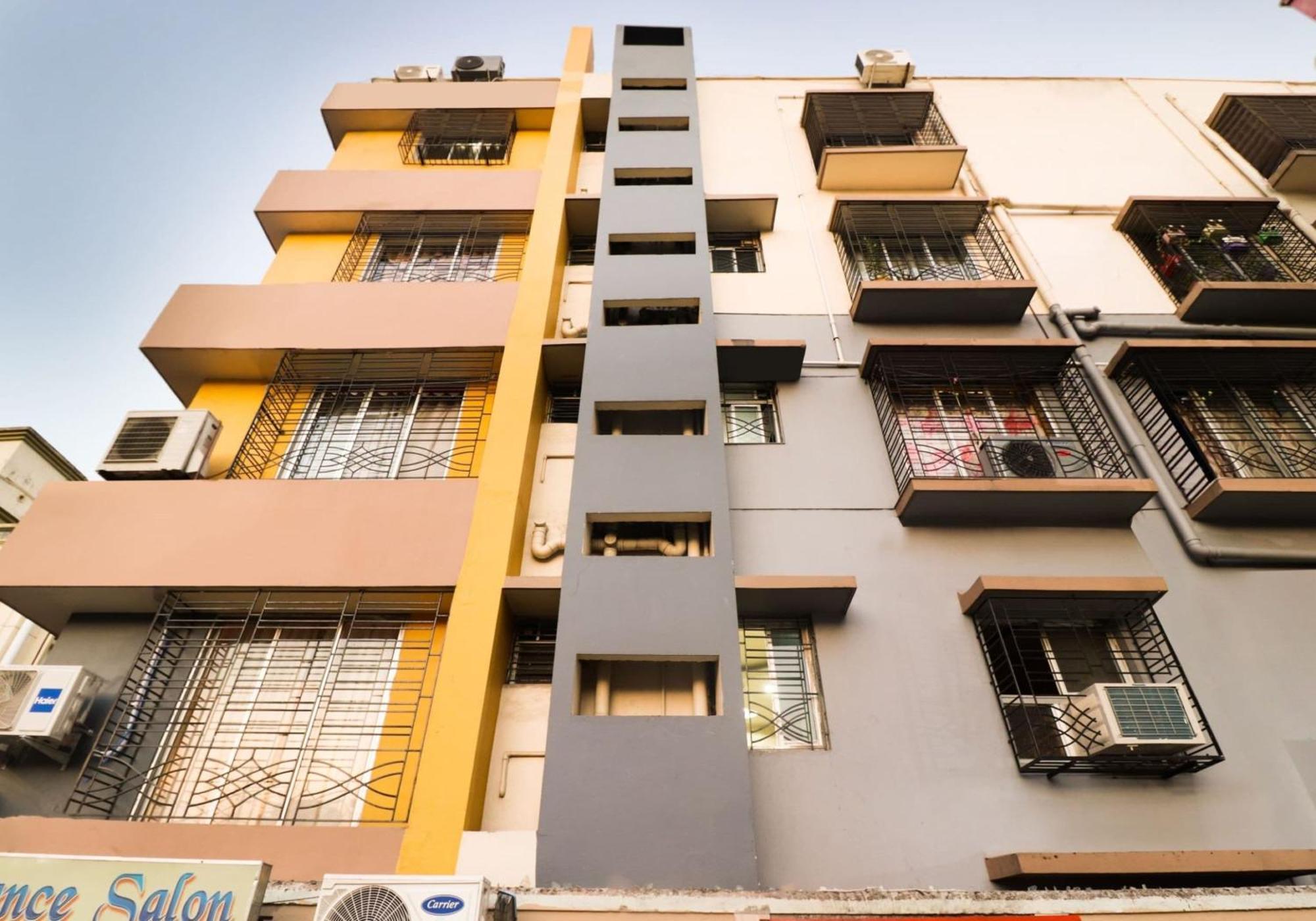 Hotel O Kuber Residency Near Birla Mandir Kalkutta Kültér fotó