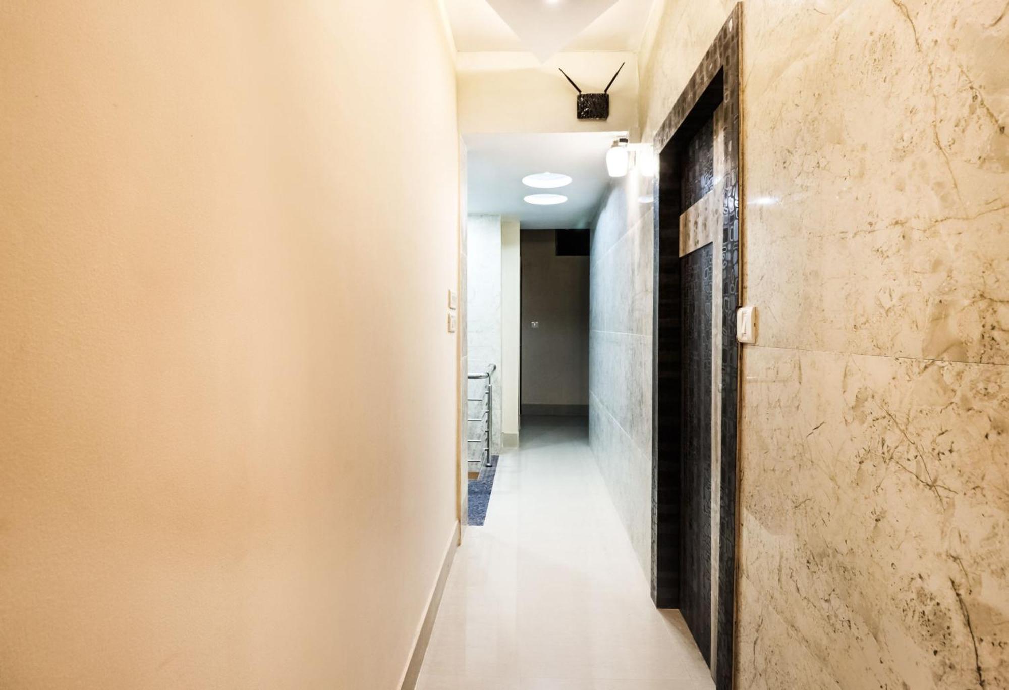 Hotel O Kuber Residency Near Birla Mandir Kalkutta Kültér fotó